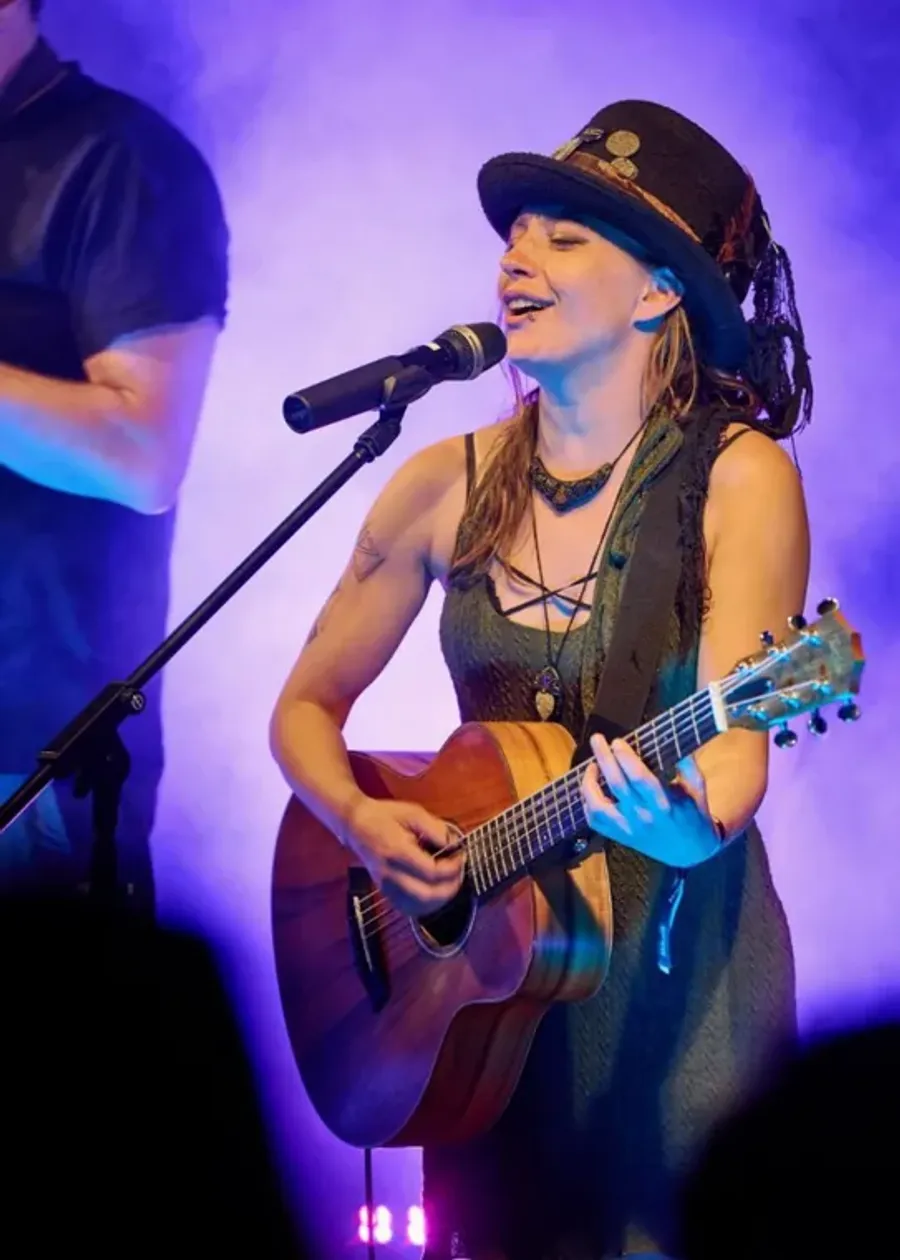 Cynthia Nickschas & friends (Rock / Pop / Blues)